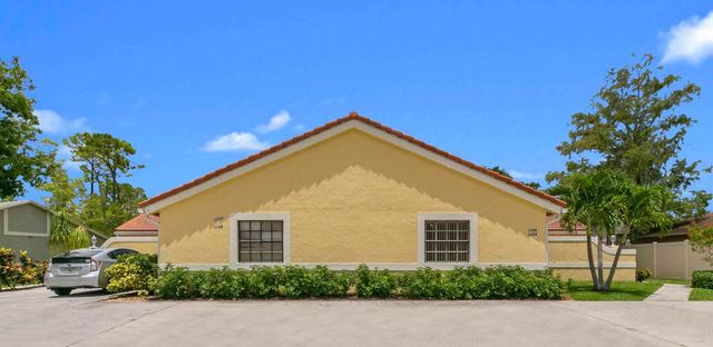 1120 Hyacinth Place Unit 1126, Wellington, FL 33414