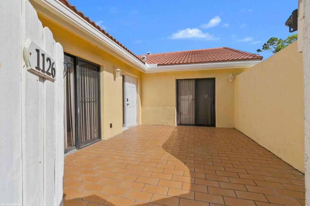 1120 Hyacinth Place Unit 1126, Wellington, FL 33414