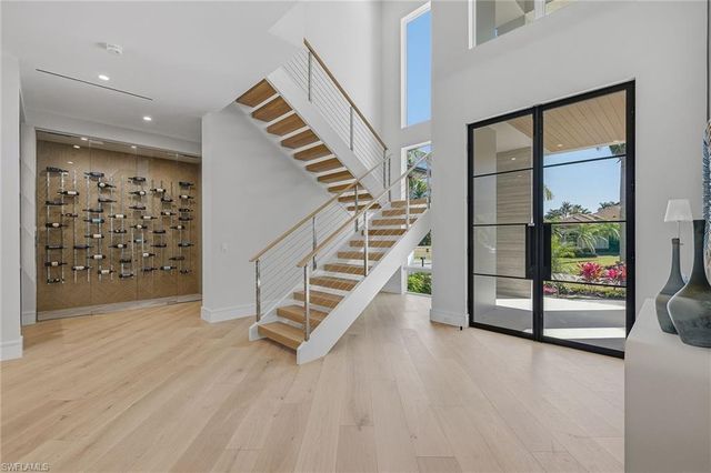 405 Putter Point DR, Naples, FL 34103