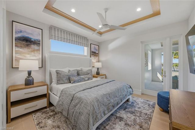 405 Putter Point DR, Naples, FL 34103