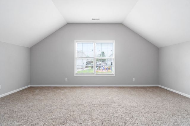 3519 Oak Creek Dr, Clarksville, TN 37040