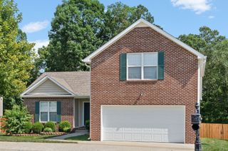 3519 Oak Creek Dr, Clarksville, TN 37040
