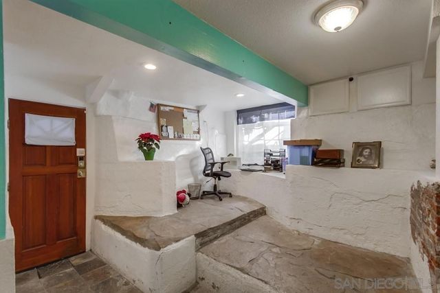 744 Robinson Ave, San Diego, CA 92103