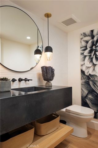 304 Goldenrod Avenue, Corona Del Mar, CA 92625