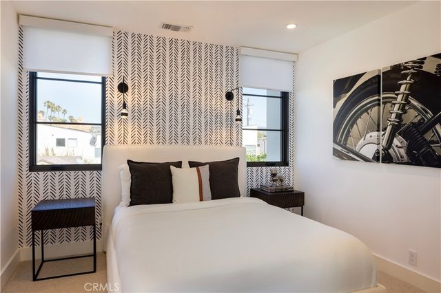 304 Goldenrod Avenue, Corona Del Mar, CA 92625