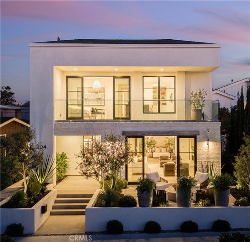 304 Goldenrod Avenue, Corona Del Mar, CA 92625