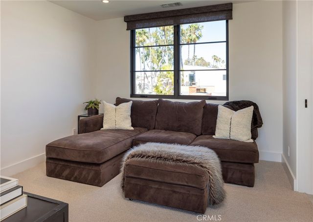 304 Goldenrod Avenue, Corona Del Mar, CA 92625