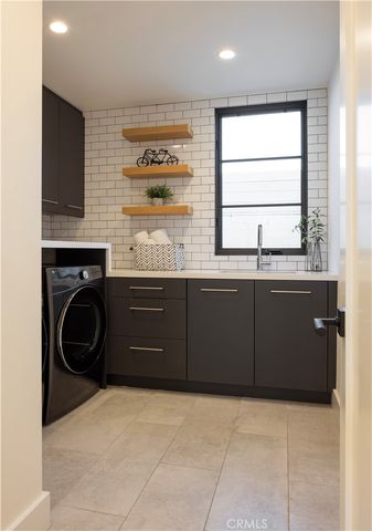 304 Goldenrod Avenue, Corona Del Mar, CA 92625