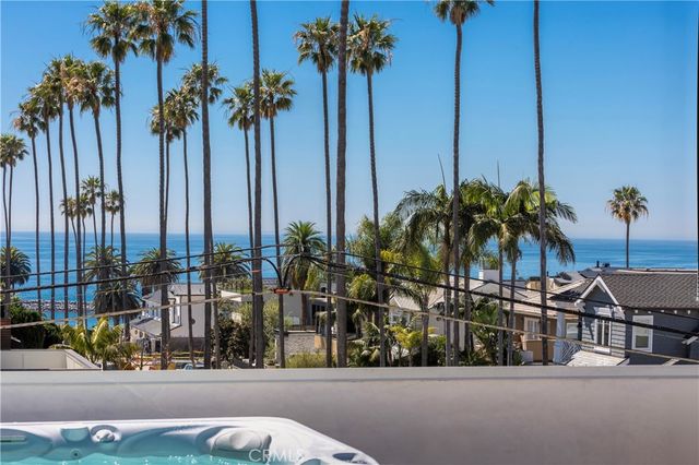 304 Goldenrod Avenue, Corona Del Mar, CA 92625