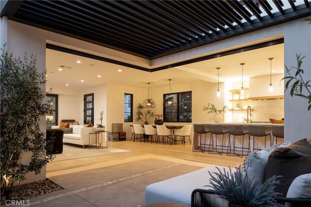 304 Goldenrod Avenue, Corona Del Mar, CA 92625