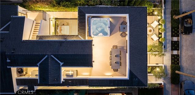 304 Goldenrod Avenue, Corona Del Mar, CA 92625