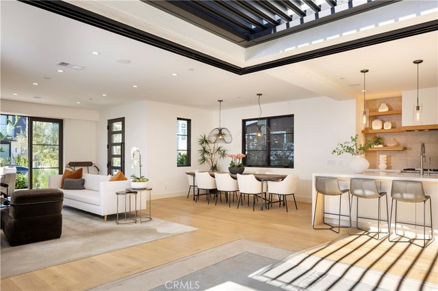 304 Goldenrod Avenue, Corona Del Mar, CA 92625