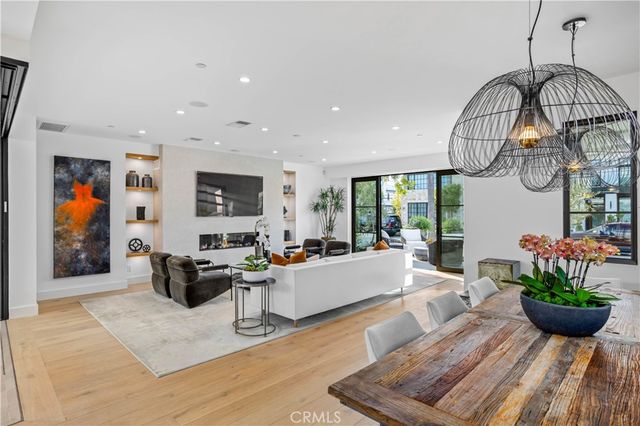 304 Goldenrod Avenue, Corona Del Mar, CA 92625