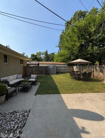 45656 Brownell Street, Utica, MI 48317