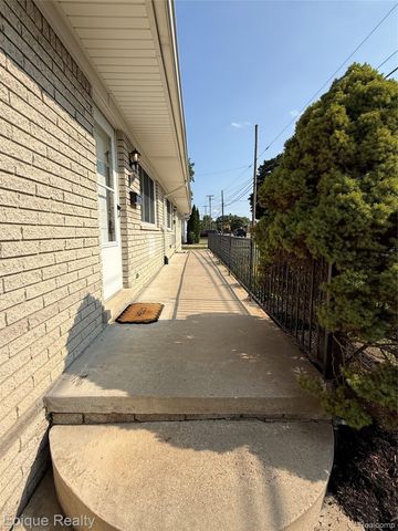 45656 Brownell Street, Utica, MI 48317