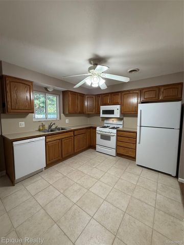 45656 Brownell Street, Utica, MI 48317