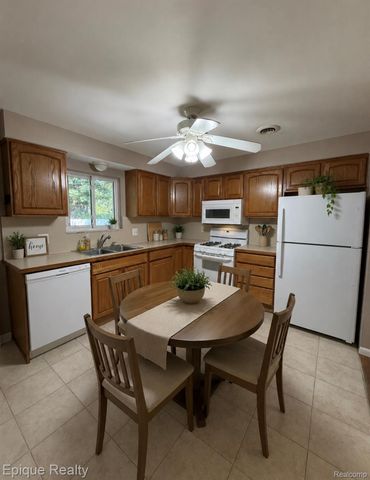 45656 Brownell Street, Utica, MI 48317