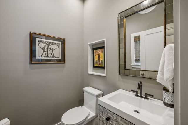 1007 10th Ave N, Nashville, TN 37208