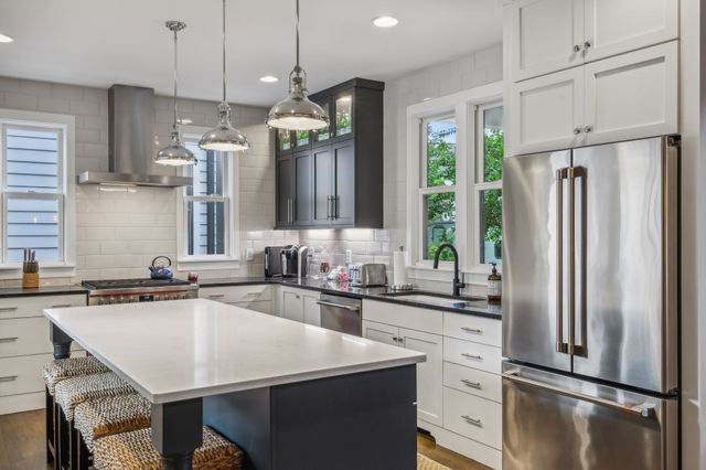 1007 10th Ave N, Nashville, TN 37208