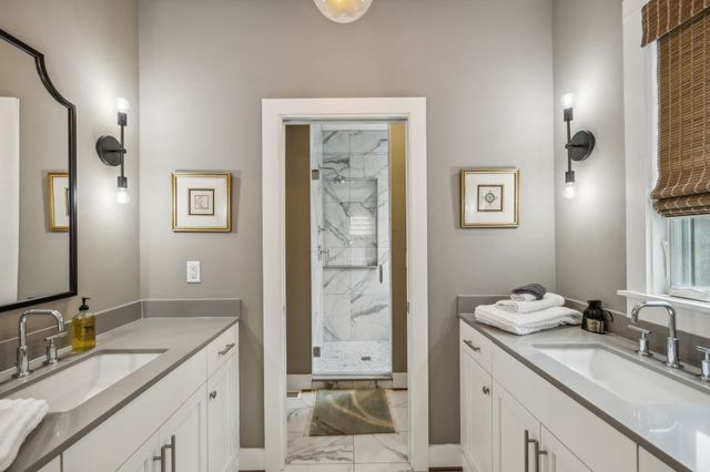 1007 10th Ave N, Nashville, TN 37208
