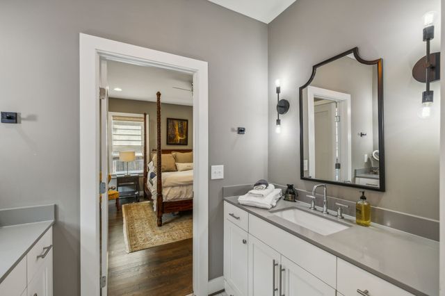 1007 10th Ave N, Nashville, TN 37208