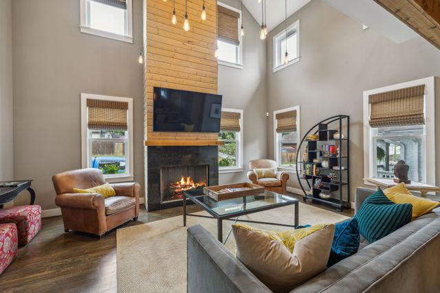 1007 10th Ave N, Nashville, TN 37208