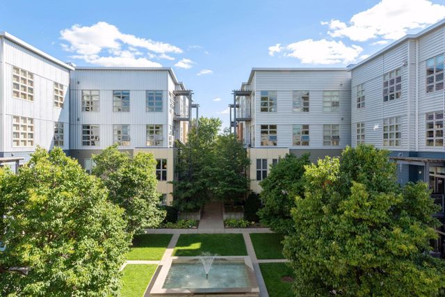 2840 Bryant Avenue S E303, Minneapolis, MN 55408
