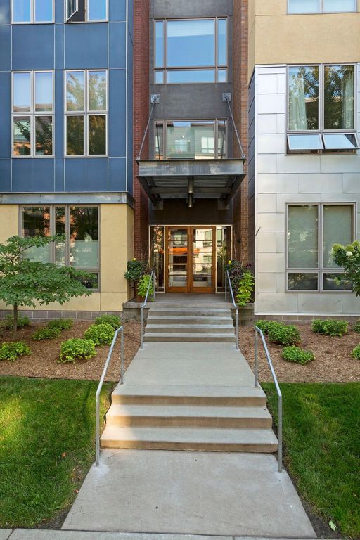 2840 Bryant Avenue S E303, Minneapolis, MN 55408 — photo 2