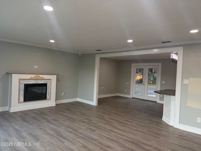 4901 CEDAR POINT Road, Jacksonville, FL 32226