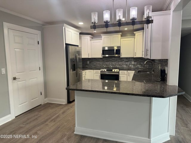 4901 CEDAR POINT Road, Jacksonville, FL 32226