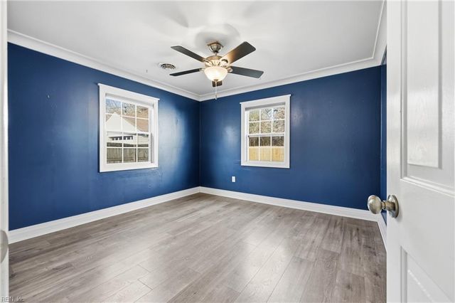 2402 Sunset DR, Chesapeake, VA 23323