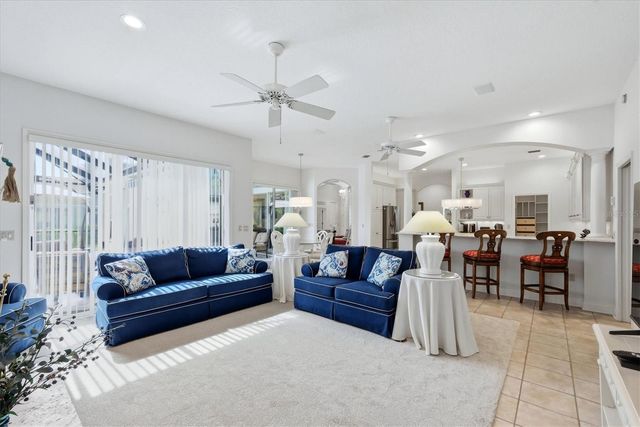 9913 LAUREL VALLEY AVENUE CIRCLE, Bradenton, FL 34202