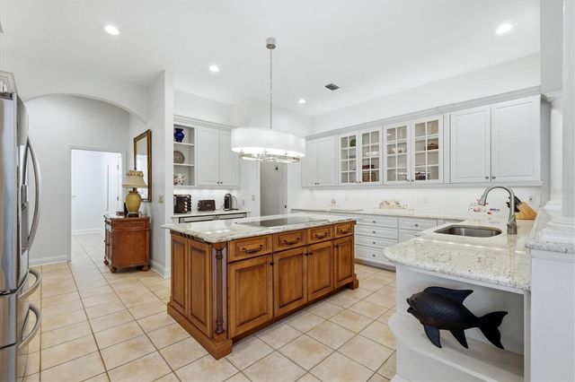 9913 LAUREL VALLEY AVENUE CIRCLE, Bradenton, FL 34202