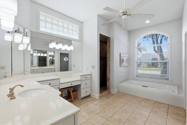 9913 LAUREL VALLEY AVENUE CIRCLE, Bradenton, FL 34202