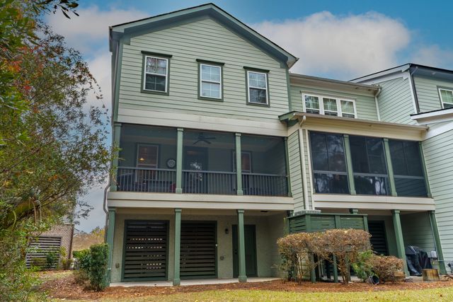 229 Slipper Shell Court, Mount Pleasant, SC 29464