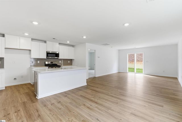 403 Meadow Gate Court, Fountain Inn, SC 29644