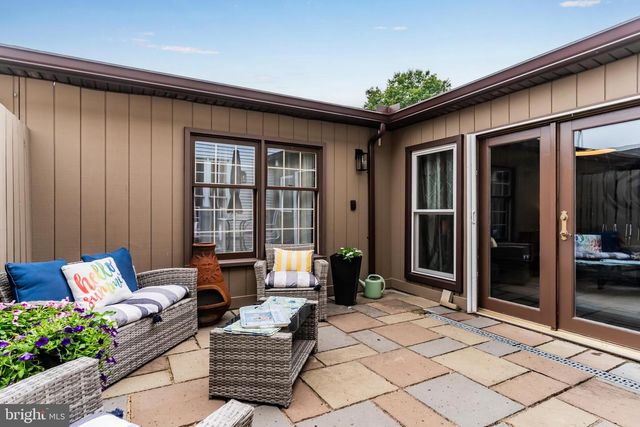 53 DEVONSHIRE SQ, Mechanicsburg, PA 17050