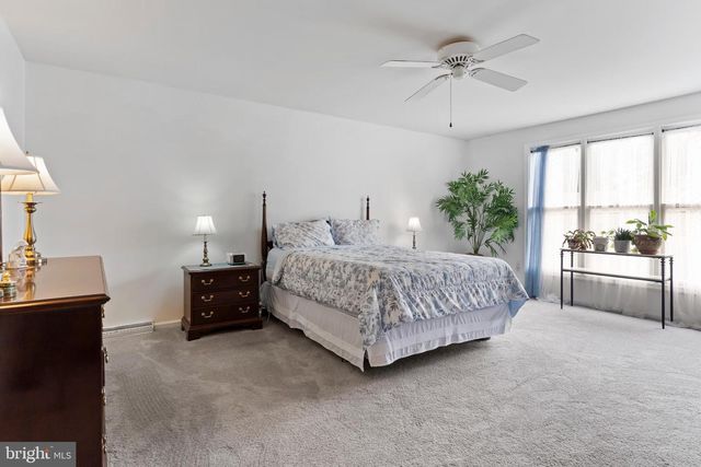 53 DEVONSHIRE SQ, Mechanicsburg, PA 17050