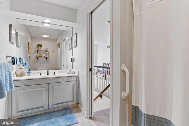 53 DEVONSHIRE SQ, Mechanicsburg, PA 17050