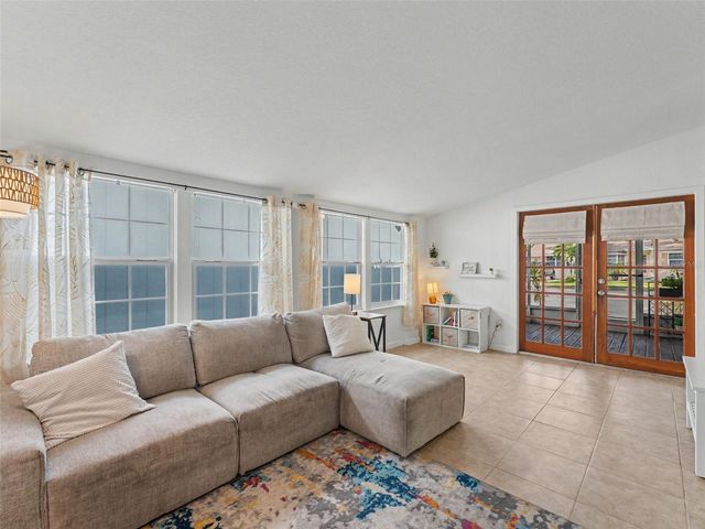 5001 20TH STREET N, St Petersburg, FL 33714