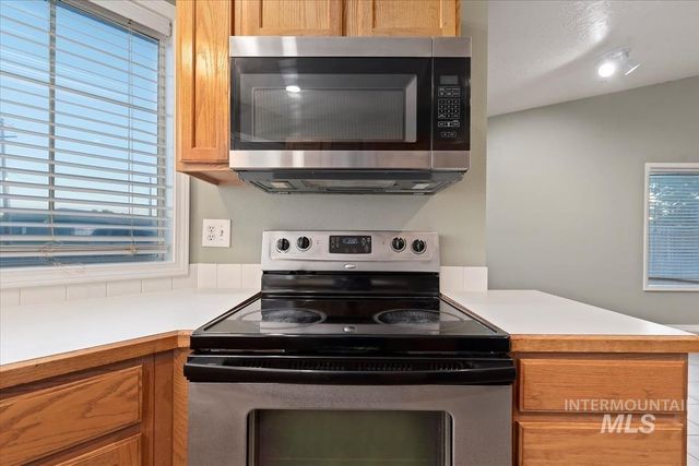 1860 N Haskett, Mountain Home, ID 83647