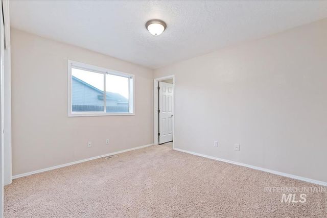 1860 N Haskett, Mountain Home, ID 83647