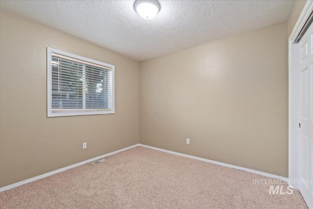 1860 N Haskett, Mountain Home, ID 83647
