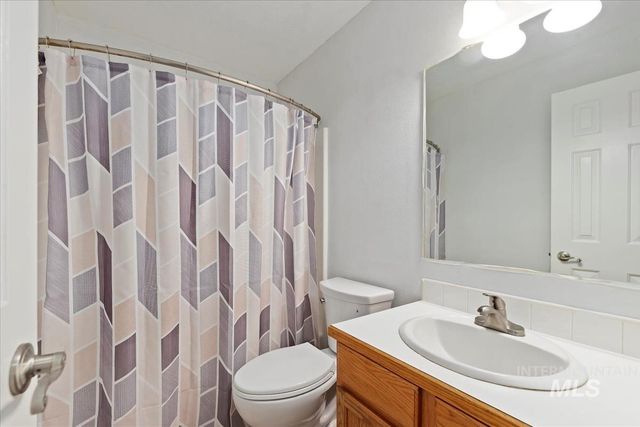 1860 N Haskett, Mountain Home, ID 83647