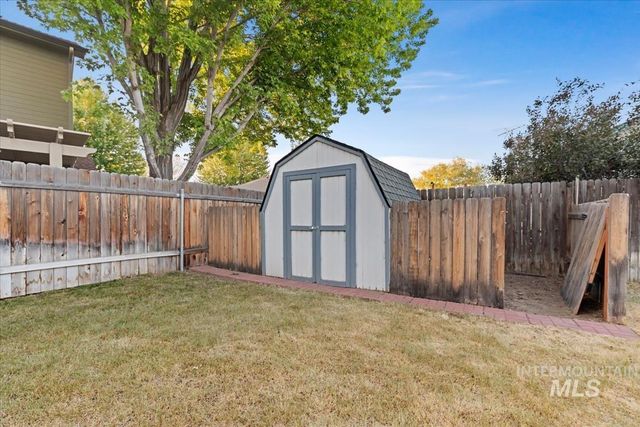 1860 N Haskett, Mountain Home, ID 83647