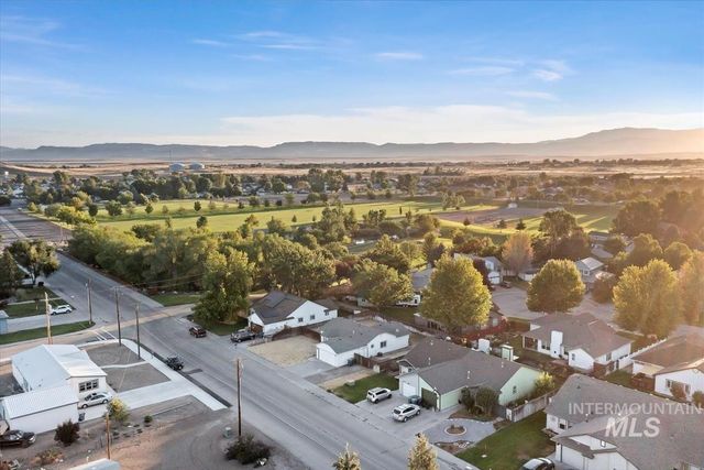 1860 N Haskett, Mountain Home, ID 83647