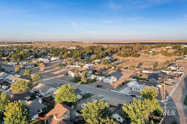 1860 N Haskett, Mountain Home, ID 83647