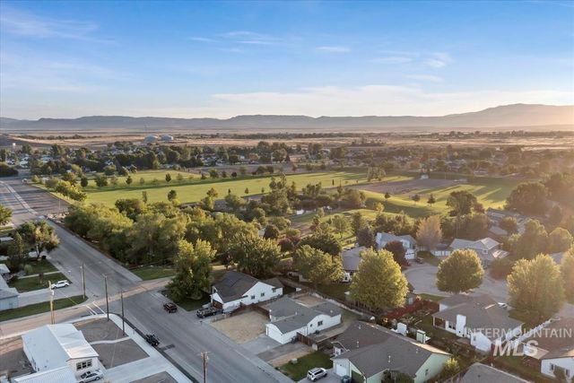 1860 N Haskett, Mountain Home, ID 83647