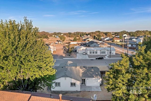 1860 N Haskett, Mountain Home, ID 83647