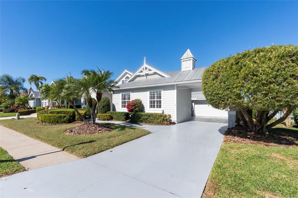 Image 15 of property listing at 4743 SPINNAKER DRIVE, Bradenton, FL 34208